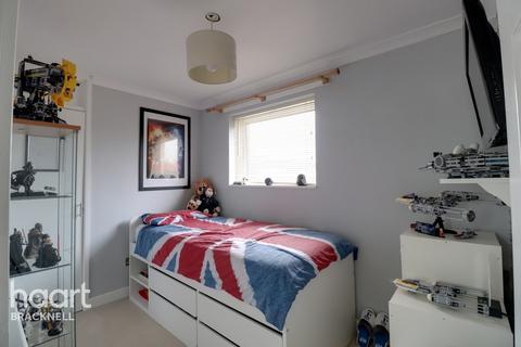 94 Aysgarth, Bracknell, RG12 8SF