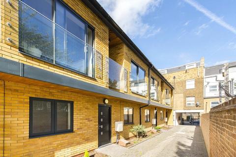 4 bedroom mews to rent, Sussex Way, Archway, N19 - SEE 3D VIRTUAL TOUR!