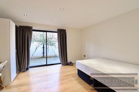 4 bedroom mews to rent, Sussex Way, Archway, N19 - SEE 3D VIRTUAL TOUR!