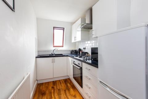 Flat 4, 8 Torrington Park, London, N12 9SS