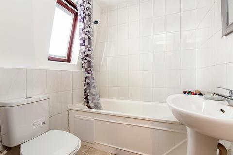 Flat 4, 8 Torrington Park, London, N12 9SS