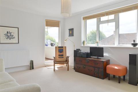 18 Ricards Road, London, SW19 7ES