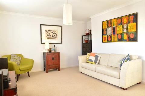 18 Ricards Road, London, SW19 7ES