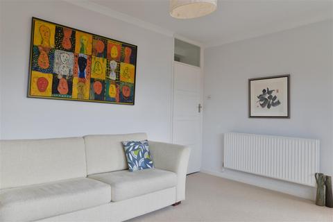 18 Ricards Road, London, SW19 7ES