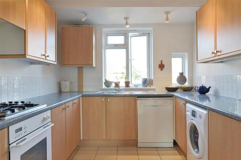 18 Ricards Road, London, SW19 7ES