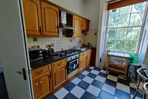 4 bedroom terraced house to rent, Harrington Square, London, NW1