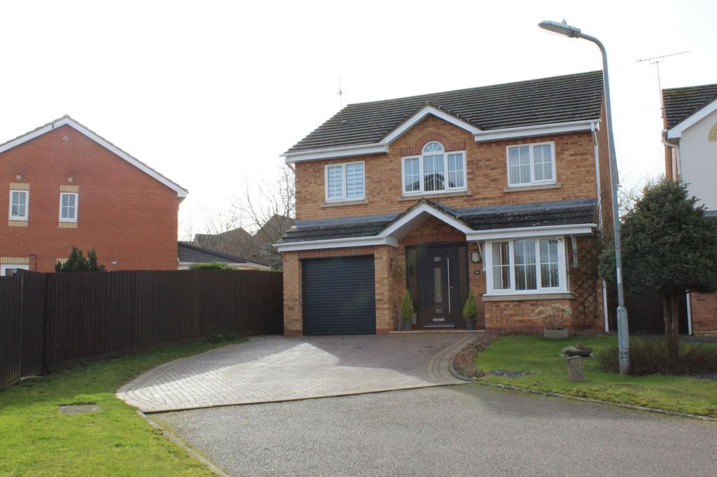 Roman Way, Ashby Fields, Daventry NN11 0RW 4 bed detached house £300,000