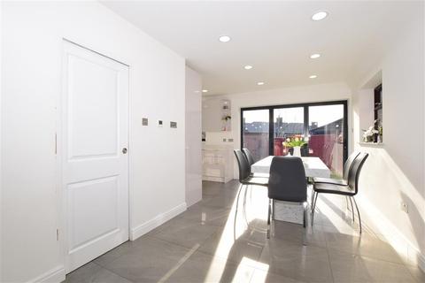 7 Whitby Gardens, Sutton, SM1 3NA