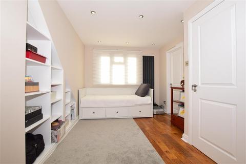 7 Whitby Gardens, Sutton, SM1 3NA