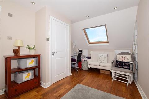 7 Whitby Gardens, Sutton, SM1 3NA
