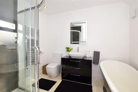 7 Whitby Gardens, Sutton, SM1 3NA