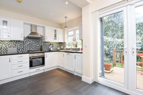 15 Vulcan Road, London, SE4 1DQ