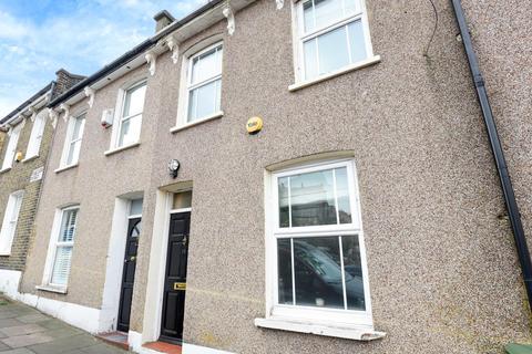 15 Vulcan Road, London, SE4 1DQ