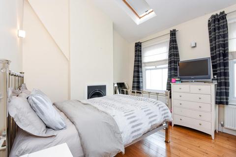 15 Vulcan Road, London, SE4 1DQ
