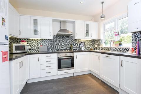 15 Vulcan Road, London, SE4 1DQ