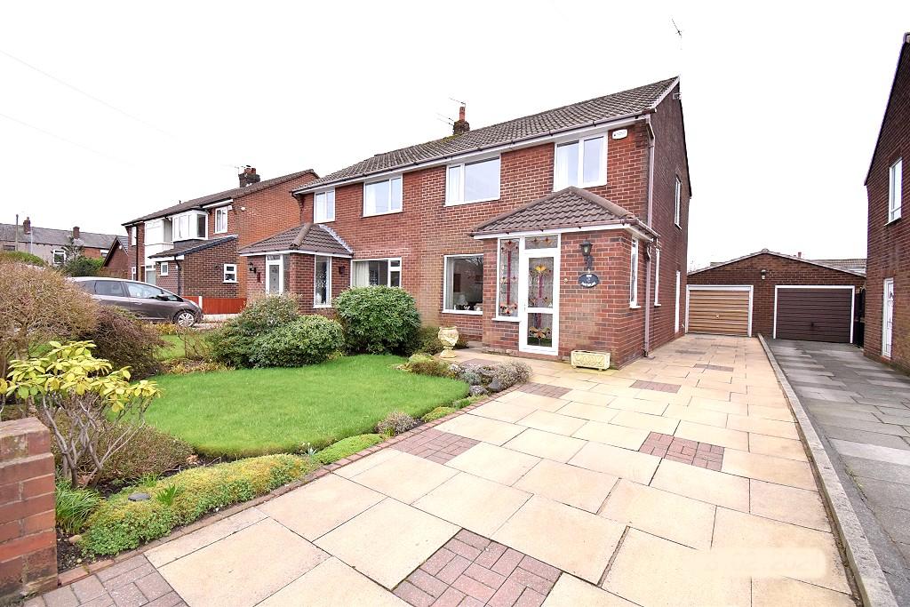 PARK ROAD, WESTHOUGHTON, BOLTON BL5 3 bed semidetached house £199,000