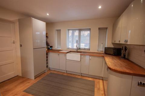 14 Lime Grove, Burntwood, WS7 0HA