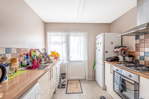 34 Hillside Drive, Edgware, HA8 7PG