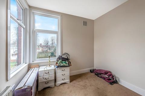 34 Hillside Drive, Edgware, HA8 7PG