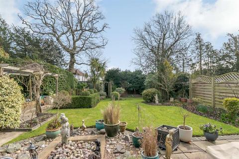 4 The Weald, Chislehurst, BR7 5DT