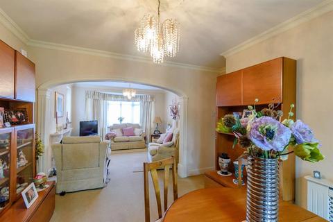 4 The Weald, Chislehurst, BR7 5DT
