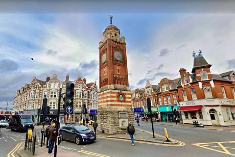 Flat 3, 117 Rathcoole Gardens, London, N8 9PH