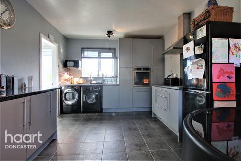 20 Welfare Road, Woodlands, Doncaster, DN6 7QD