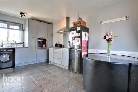 20 Welfare Road, Woodlands, Doncaster, DN6 7QD