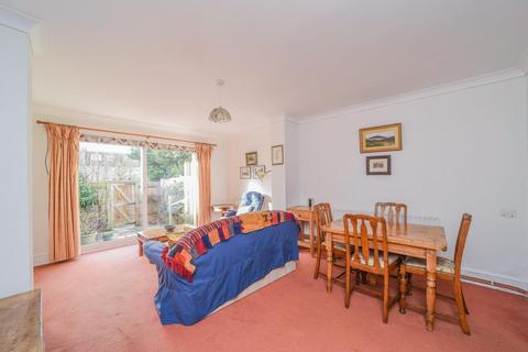 Flat 2, 28 Penrith Road, New Malden, KT3 3QS