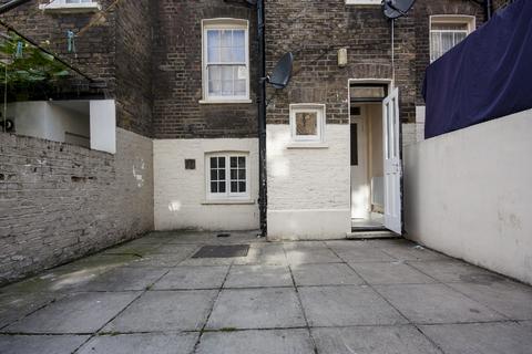 5 bedroom terraced house to rent, Parfett Street, London, Whitechapel