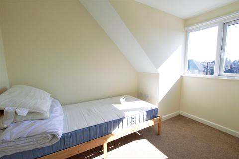 2 bedroom flat to rent, Beech Road, St Albans, AL3