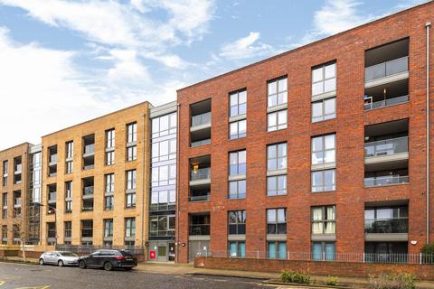 Flat 19, Chamberlain Court Silwood Street, London, SE16 2AZ