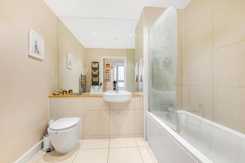 Flat 19, Chamberlain Court Silwood Street, London, SE16 2AZ