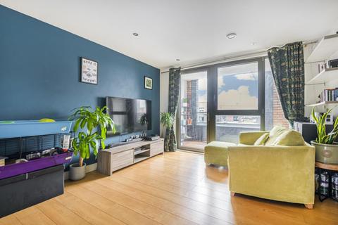 Flat 19, Chamberlain Court Silwood Street, London, SE16 2AZ