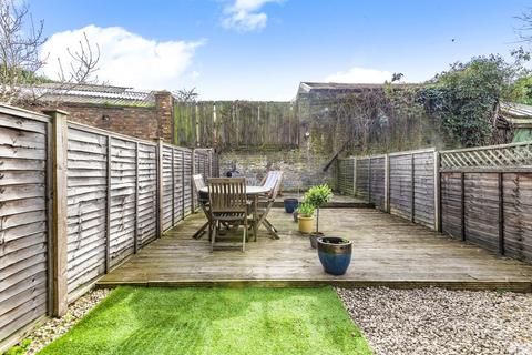 11a Vanderbilt Road, London, SW18 3BG