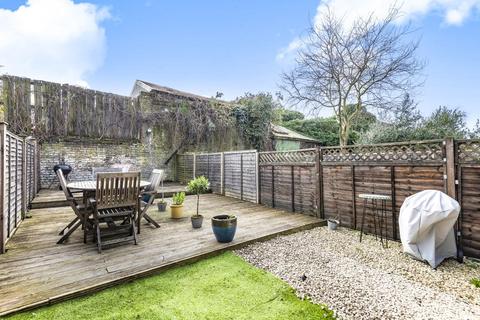 11a Vanderbilt Road, London, SW18 3BG
