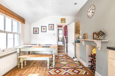 11a Vanderbilt Road, London, SW18 3BG