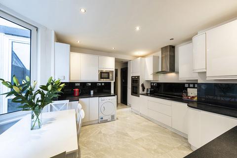 26 Manor Road, Erith, DA8 2AB