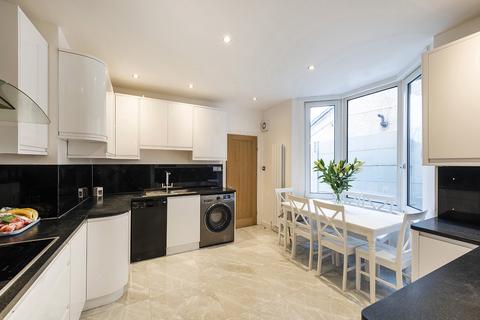 26 Manor Road, Erith, DA8 2AB