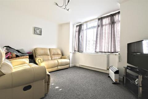 10 Frederick Avenue, Barnsley, S70 6JZ