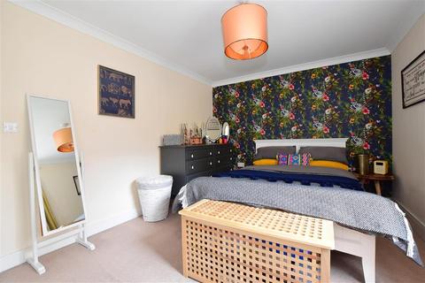 28 College Square, Westgate-on-sea, CT8 8BW