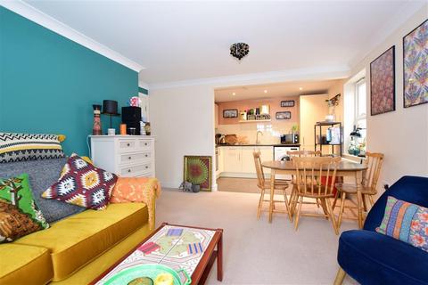 28 College Square, Westgate-on-sea, CT8 8BW