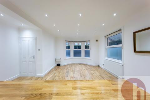 3 bedroom flat to rent, Nant Road, Golders Green