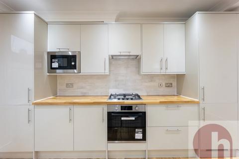 3 bedroom flat to rent, Nant Road, Golders Green