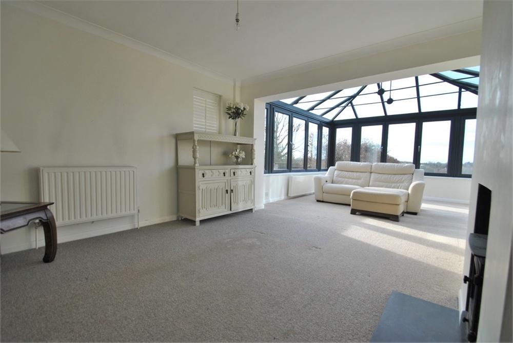 Broad Road, Braintree, Essex 3 bed detached house £650,000