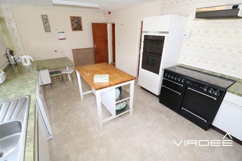 9 Knightwick Crescent, Birmingham, B23 7DA