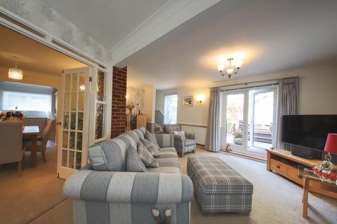 Flat 9, Carlton Manor, 9 Roundham Road, Paignton, TQ4 6EZ