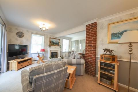 Flat 9, Carlton Manor, 9 Roundham Road, Paignton, TQ4 6EZ