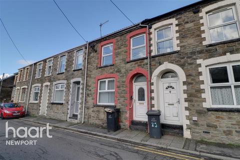 3 bedroom terraced house to rent, Queen Street, Abertillery