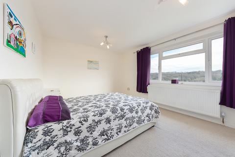 31 Ellenbridge Way, South Croydon, CR2 0EW